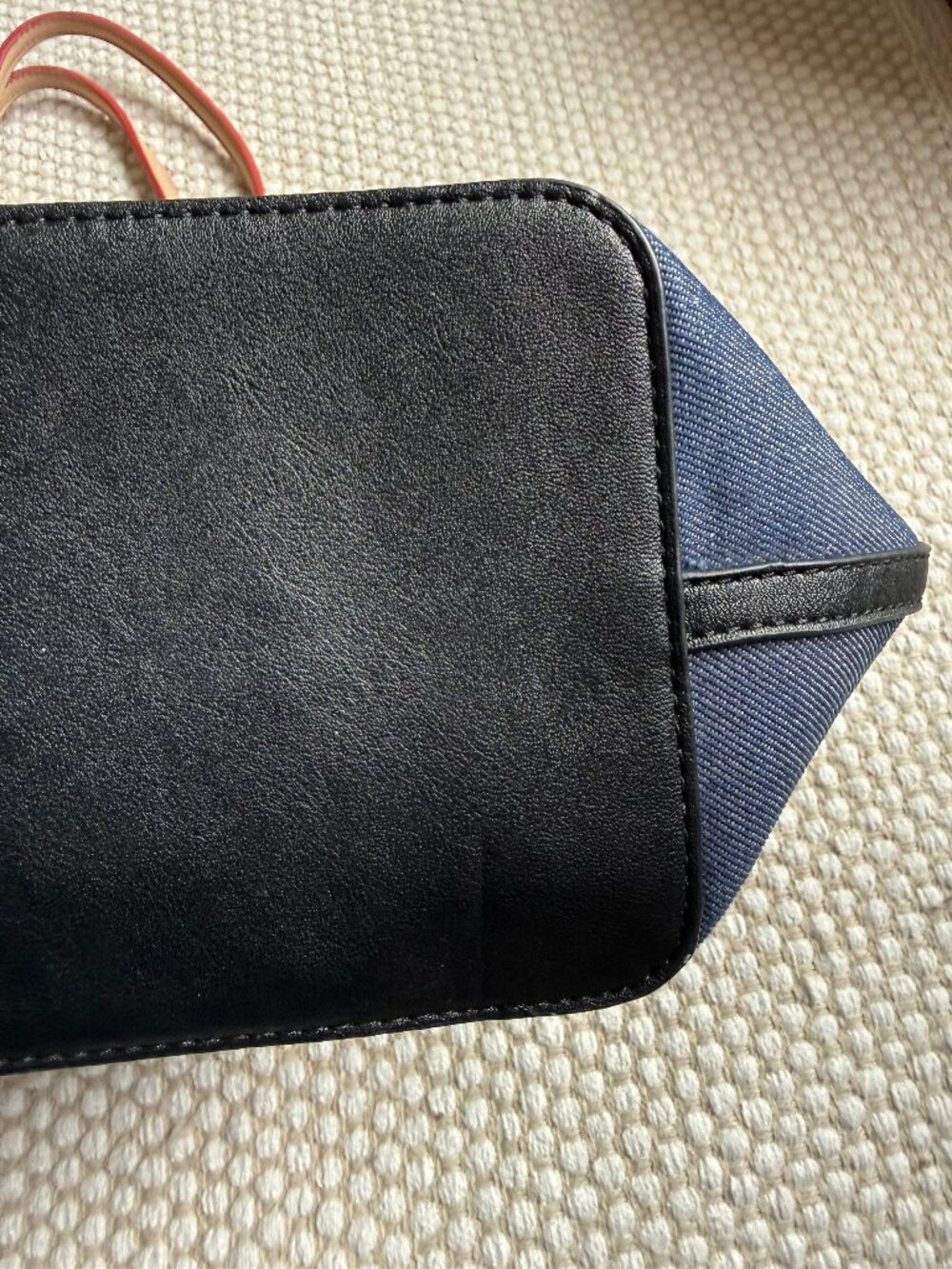 GUESS | Denim Y2K Logo Large Shoulder Tote Bag - Picture 3 of 15